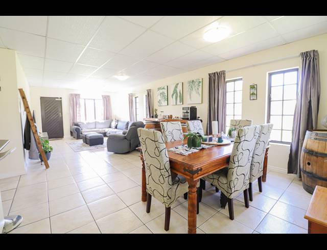 3 BEDROOM HOUSE RENTED IN THEESCOMBE